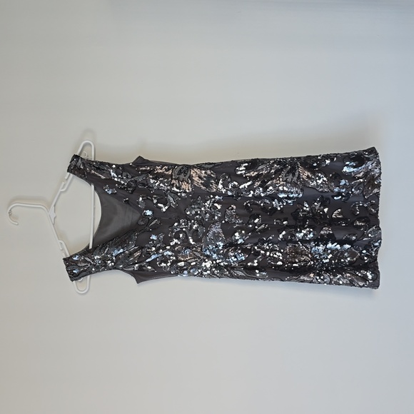 NWOT WHITE HOUSE BLACK MARKET GUNMETAL SEQUIN KNEE LENGTH Gray/Silver  SIZE 00 - Picture 7 of 13